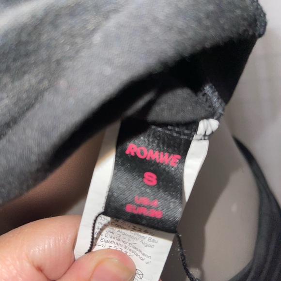 ROMWE Black Crop Top with Pink Logo Tag - Picture 2 of 2